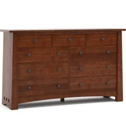 Highlands Master Dresser