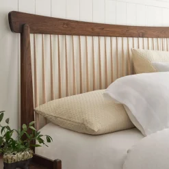 Hudson Valley Spindle Bed