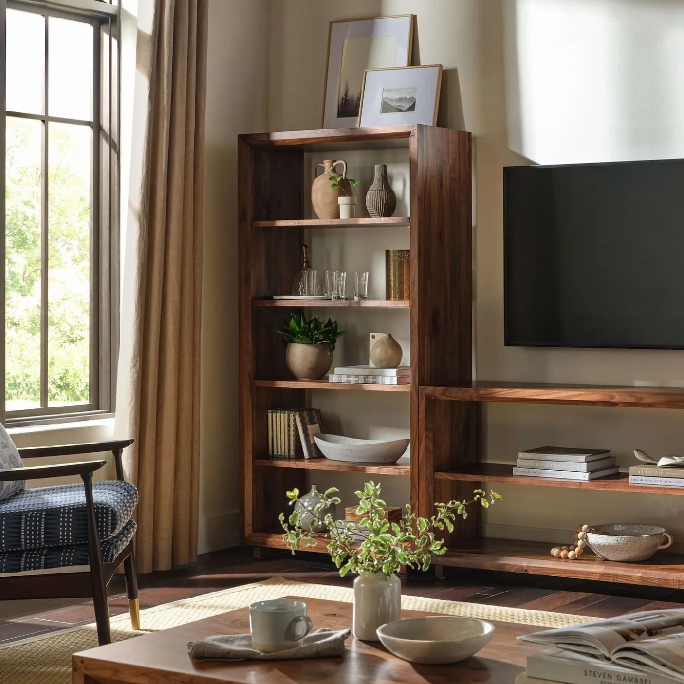 Saranac Etagere