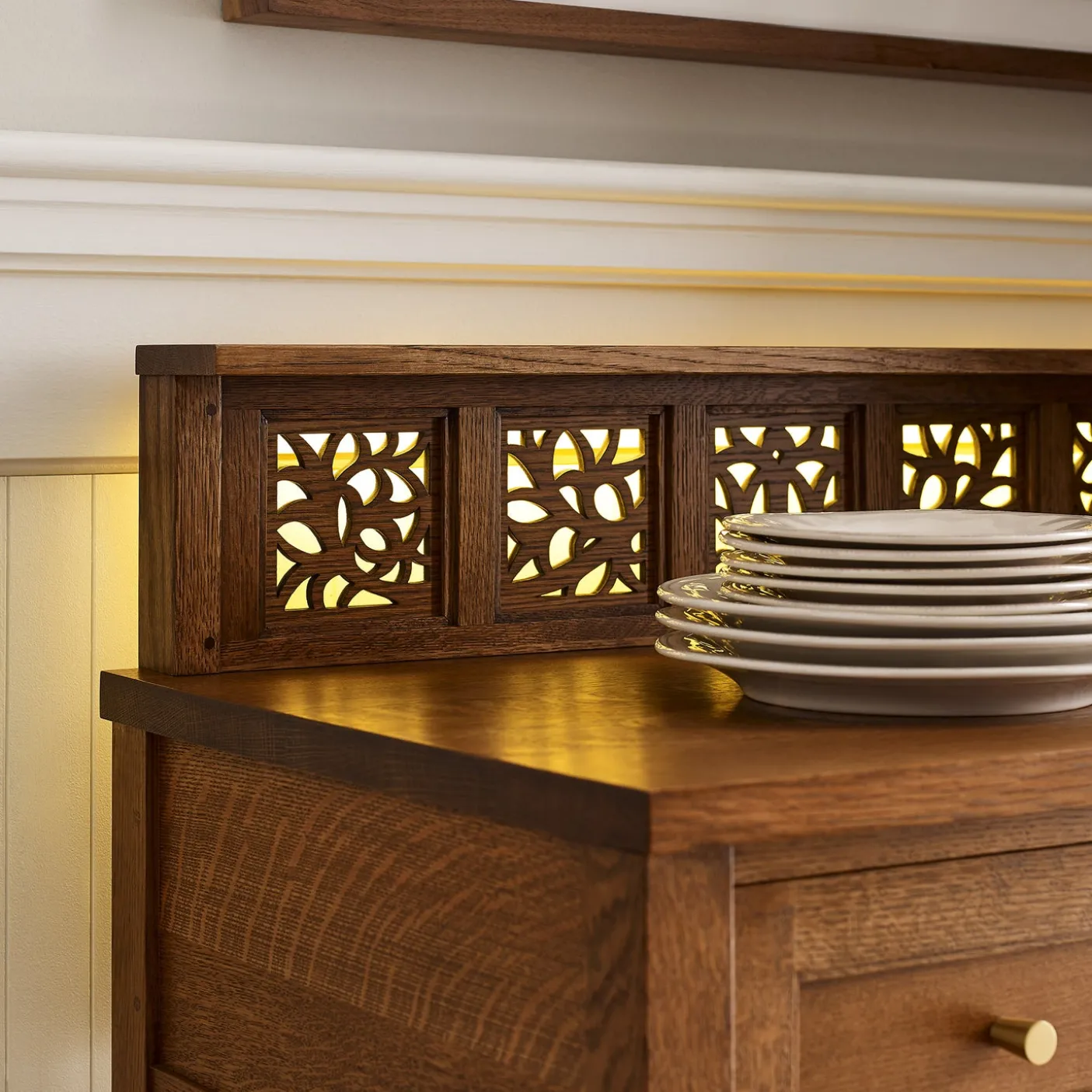 Surrey Hills Server with Gallery